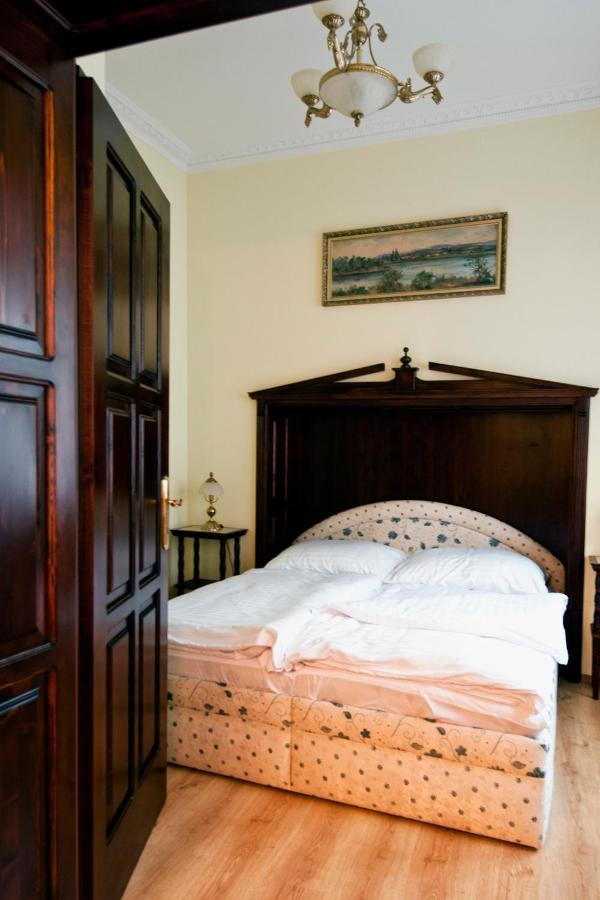 Pension Napoleon Karlsbad Exteriör bild