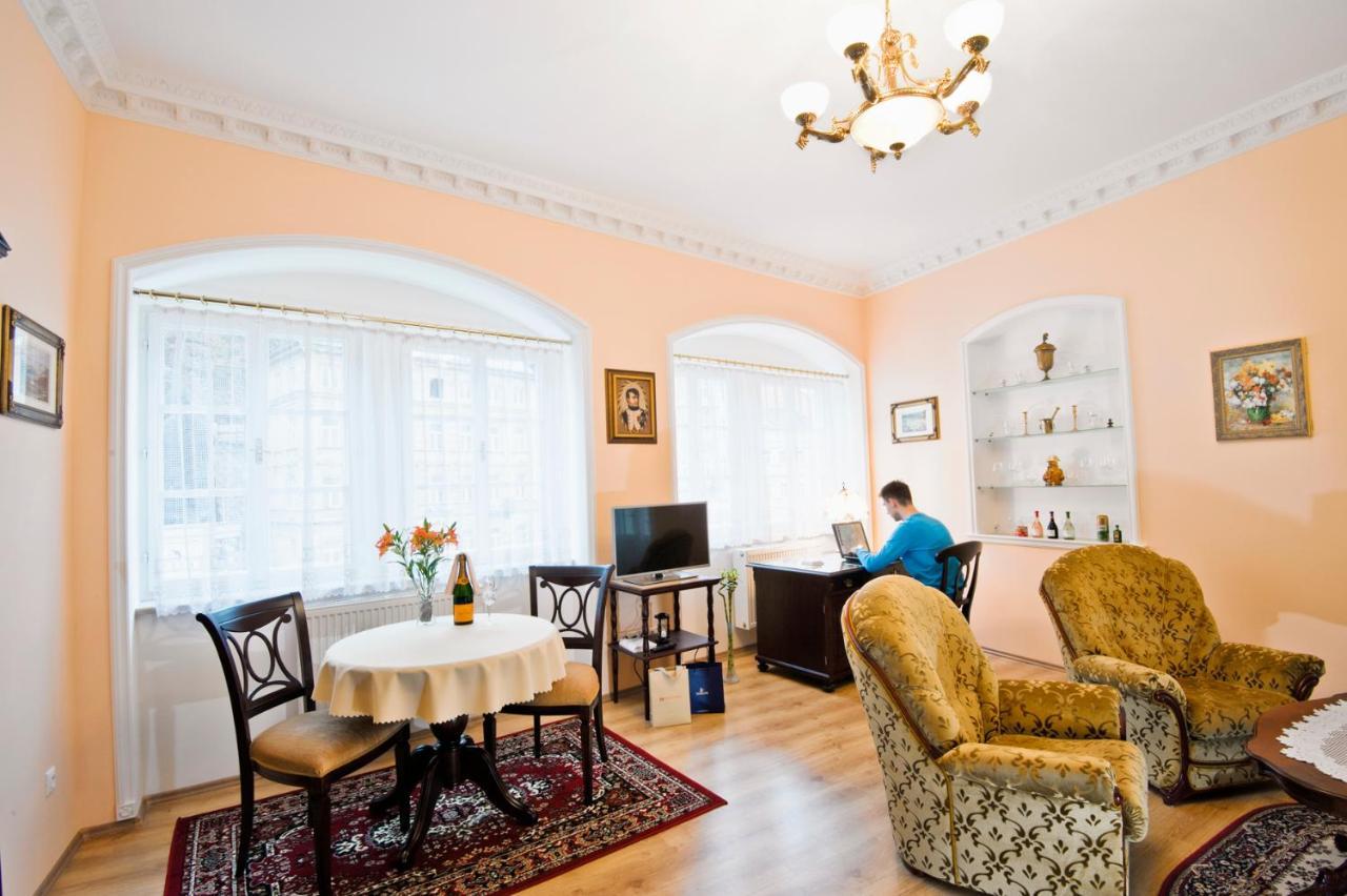 Pension Napoleon Karlsbad Exteriör bild