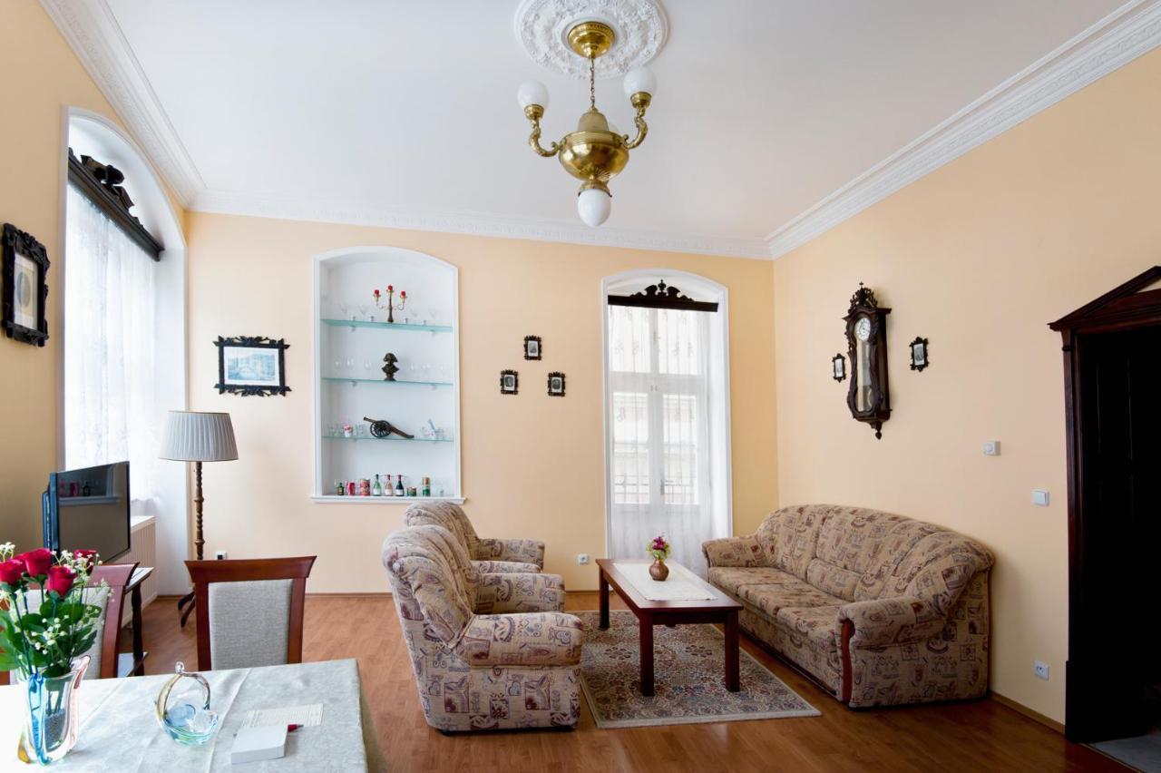 Pension Napoleon Karlsbad Exteriör bild