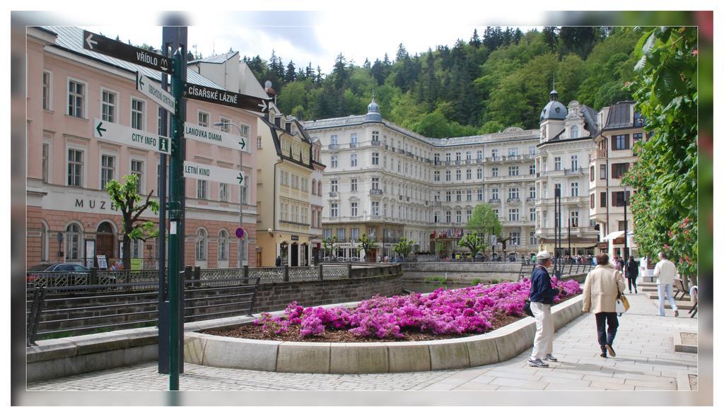 Pension Napoleon Karlsbad Exteriör bild